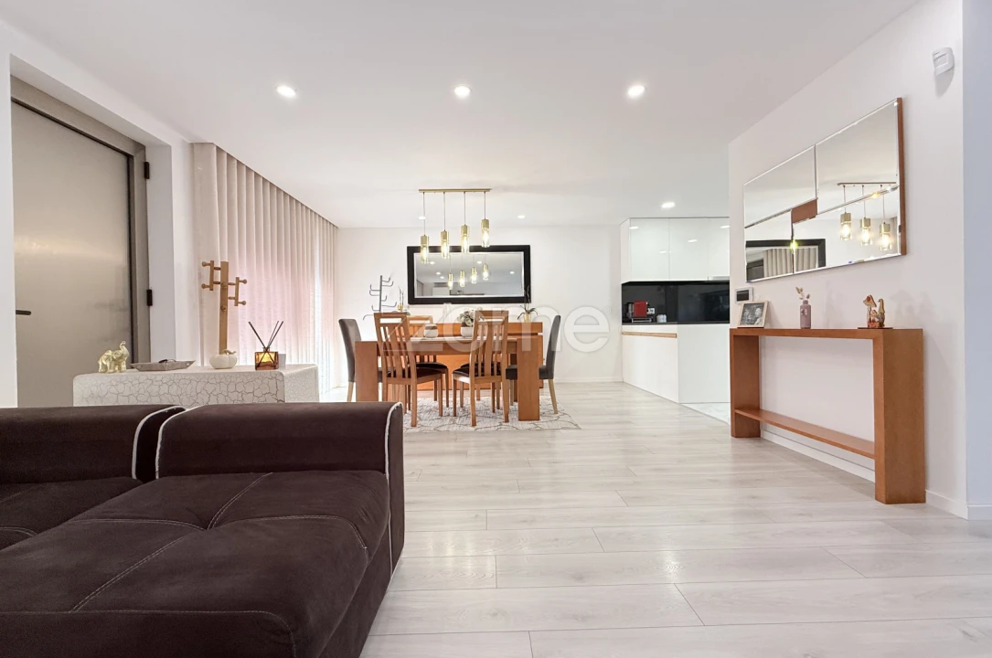 Moradia T4 para Venda em Louro Foto 8