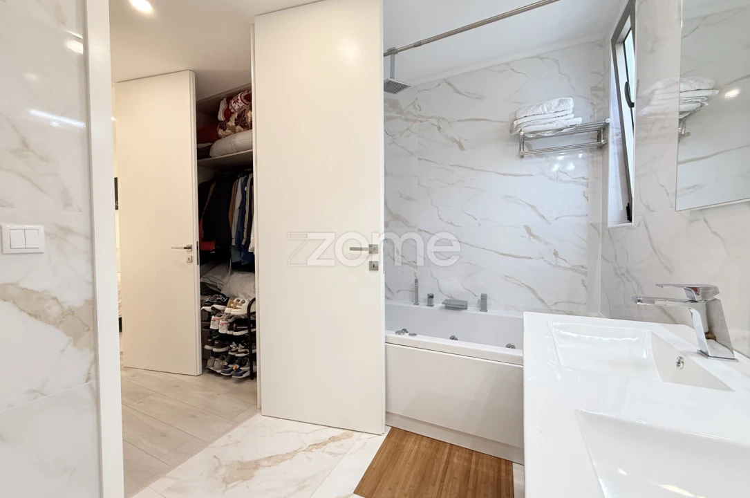 Moradia T4 para Venda em Louro Foto 20