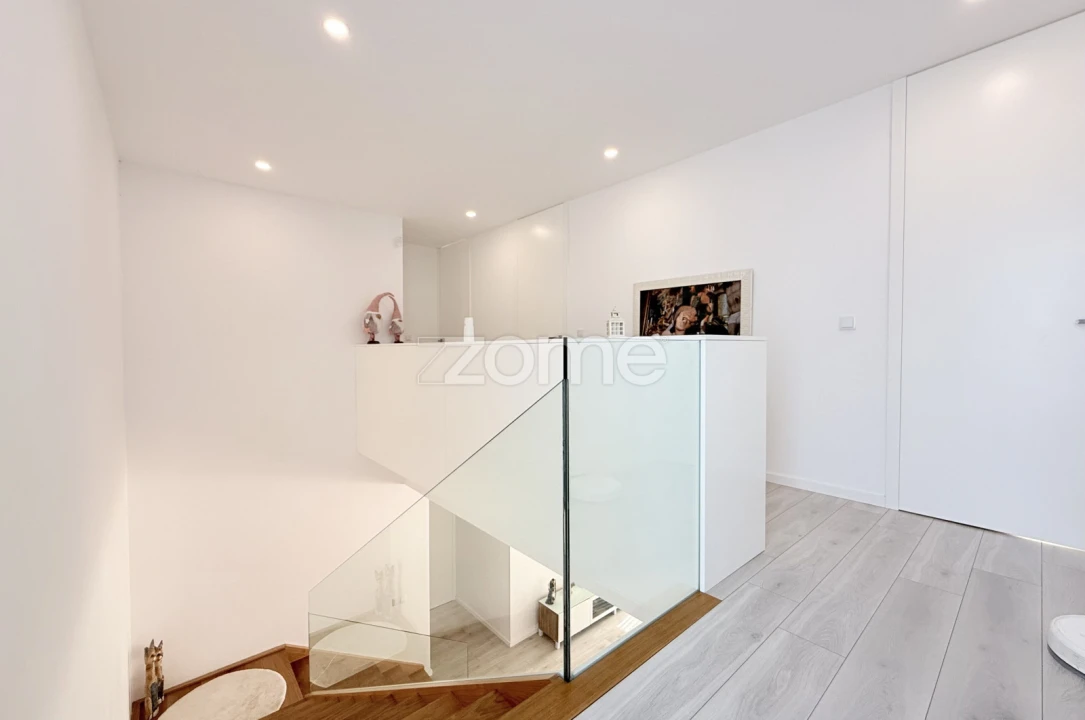 Moradia T4 para Venda em Louro Foto 28