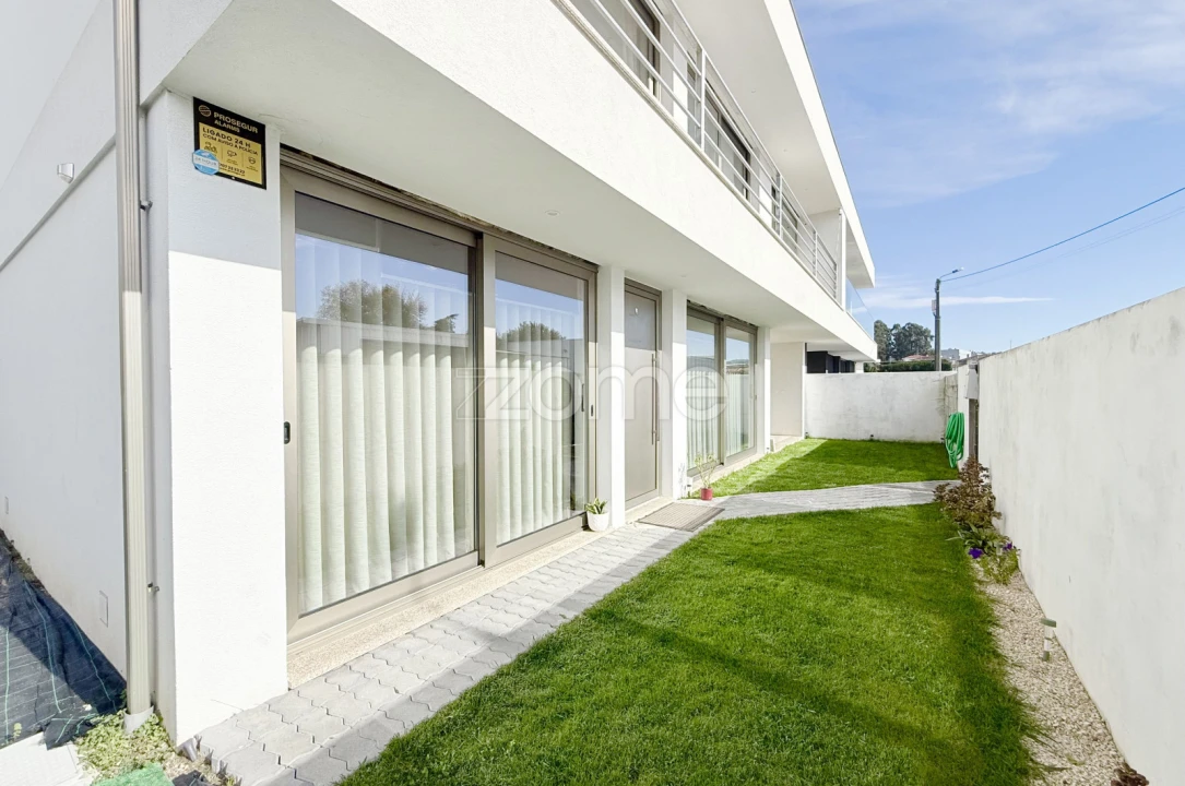 Moradia T4 para Venda em Louro Foto 32