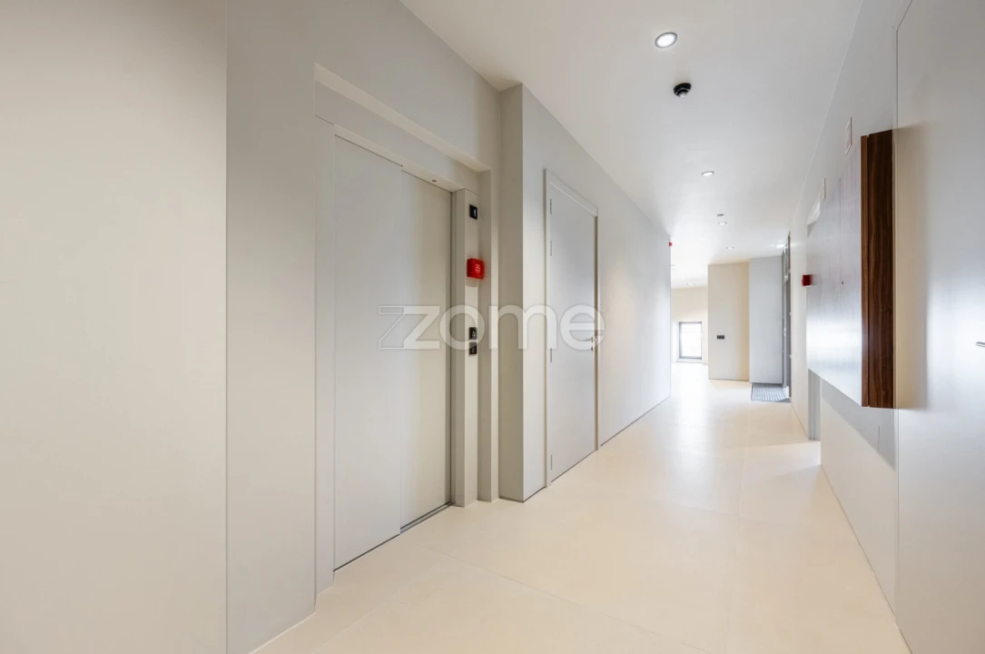 Apartamento T1 para Venda em Covilhã e Canhoso Foto 11