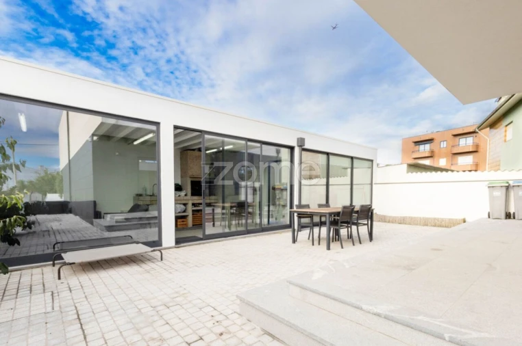 Moradia T4 para Venda em Canidelo