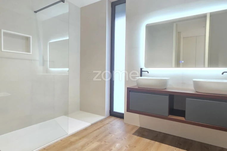 Moradia T3 para Venda em Merelim (São Pedro) e Frossos Foto 3