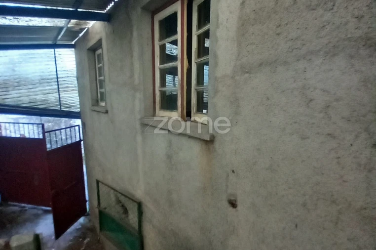 Moradia T3 para Venda em Trezoi Foto 13