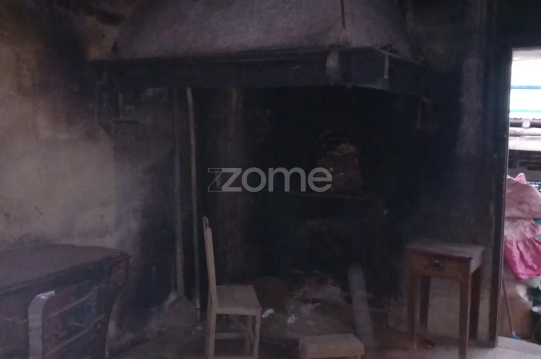 Moradia T3 para Venda em Trezoi Foto 12