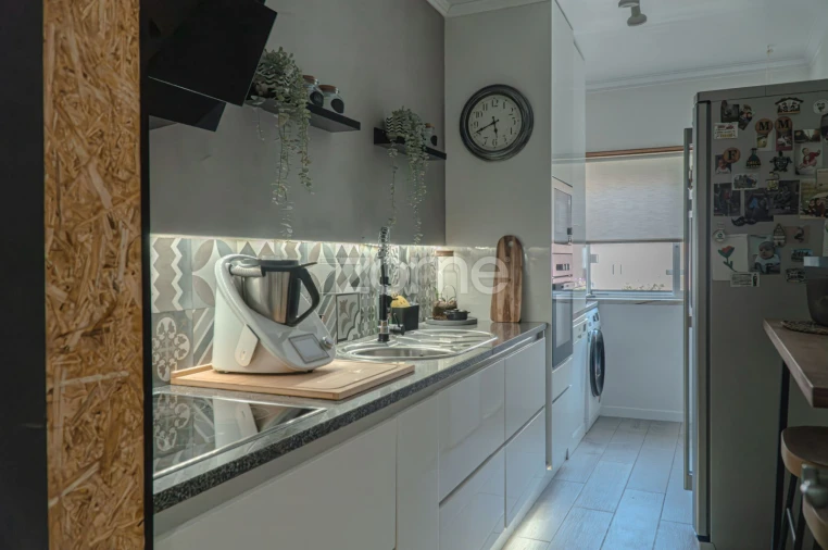 Apartamento T3 para Venda em Cacém e São Marcos Foto 13