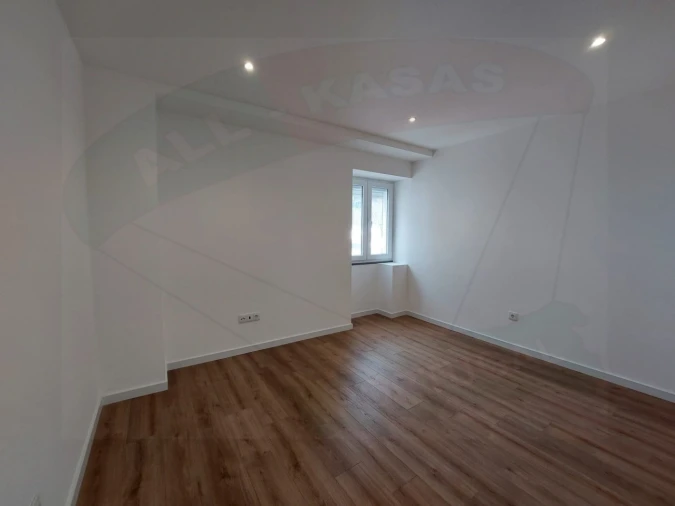 Apartamento T4 para Venda em Sé e São Lourenço Foto 7