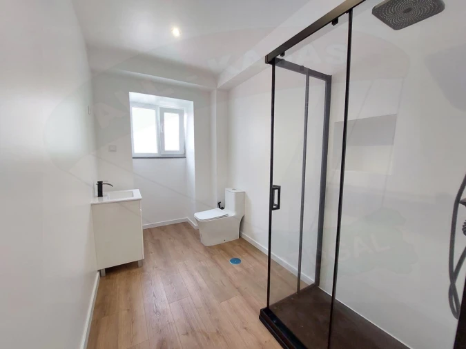 Apartamento T4 para Venda em Sé e São Lourenço Foto 8