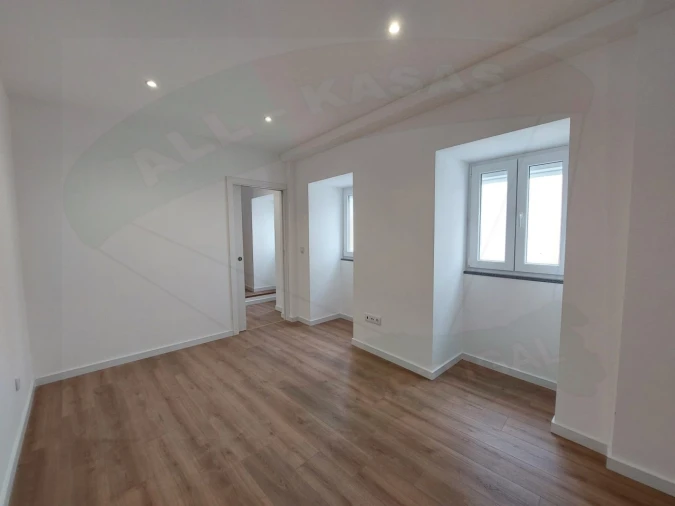 Apartamento T4 para Venda em Sé e São Lourenço Foto 9