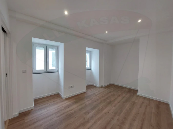 Apartamento T4 para Venda em Sé e São Lourenço Foto 10