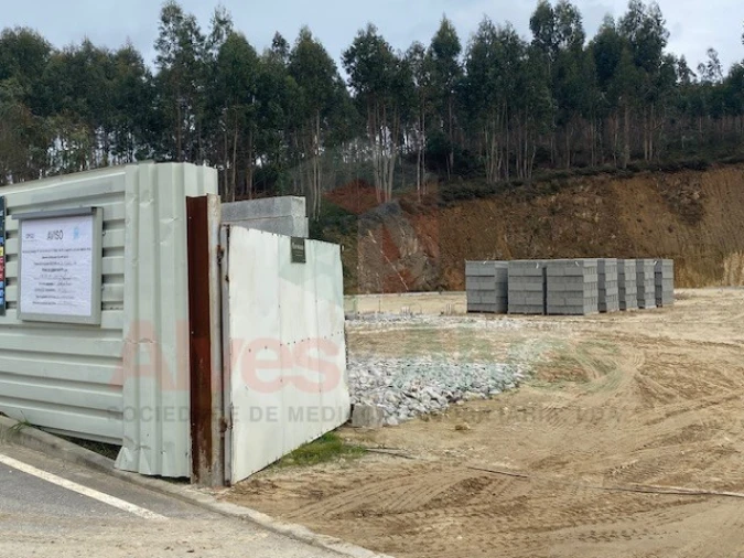 Armazém para Venda em Lordelo Foto 2