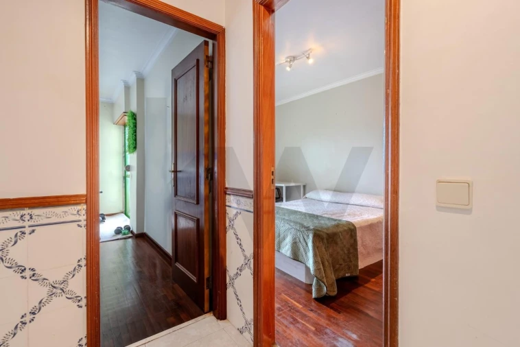 Apartamento T3 para Venda em Rio de Mouro Foto 6