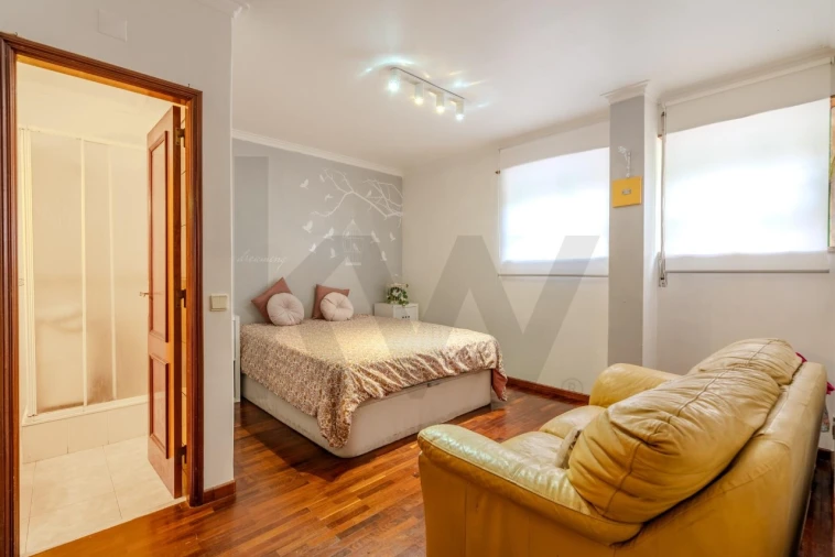 Apartamento T3 para Venda em Rio de Mouro Foto 13