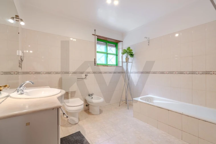 Apartamento T3 para Venda em Rio de Mouro Foto 17