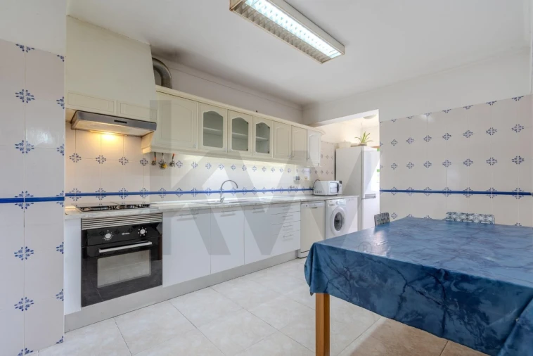 Apartamento T3 para Venda em Rio de Mouro Foto 22