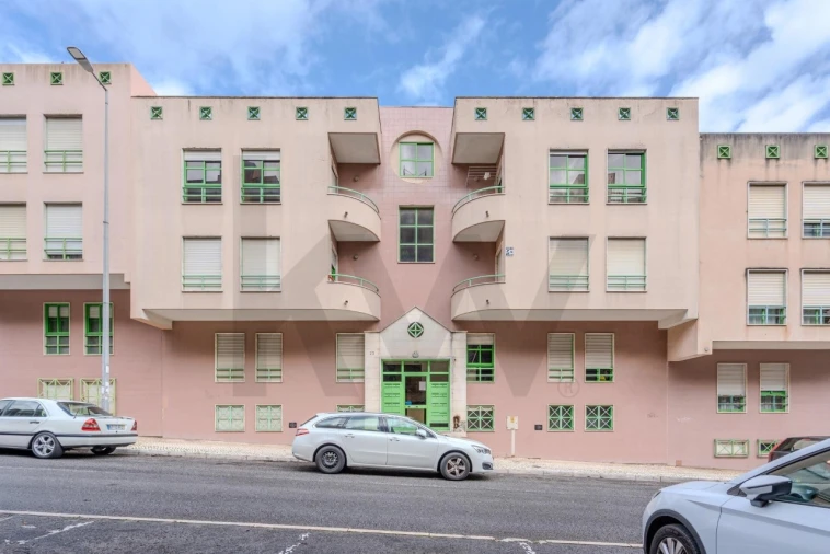 Apartamento T3 para Venda em Rio de Mouro Foto 37