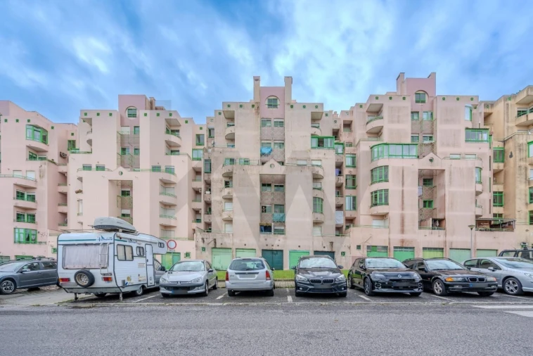 Apartamento T3 para Venda em Rio de Mouro Foto 38