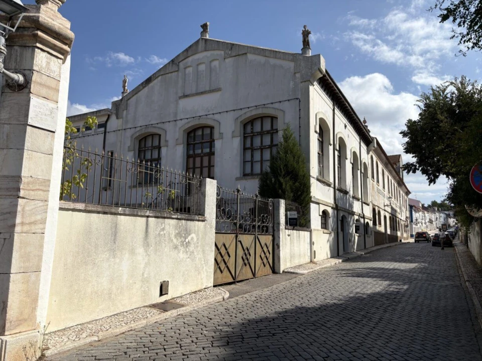 Prédio para Venda em Estremoz (Santa Maria e Santo André) Foto 1