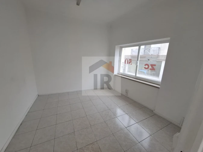 Loja para Arrendamento em Nossa Senhora do Pópulo, Coto e São Gregório Foto 5