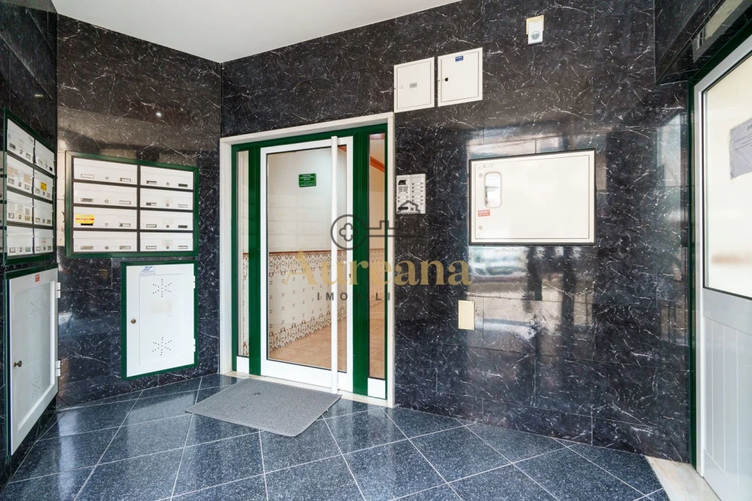 Apartamento T2 para Venda em Fatima Foto 24