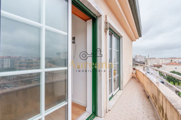 Apartamento T2 para Venda em Fatima Foto 7