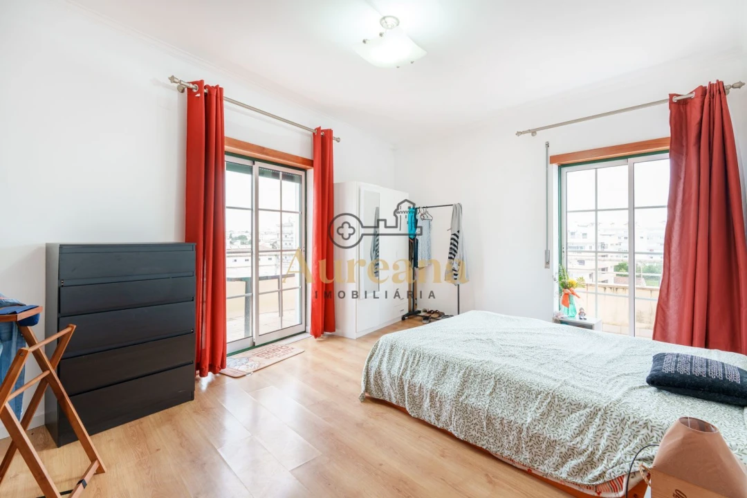 Apartamento T2 para Venda em Fatima Foto 5