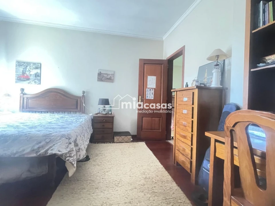 Moradia T4 para Venda em Oiã Foto 26