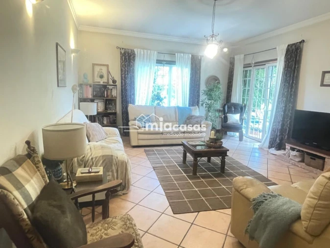 Moradia T4 para Venda em Oiã Foto 12