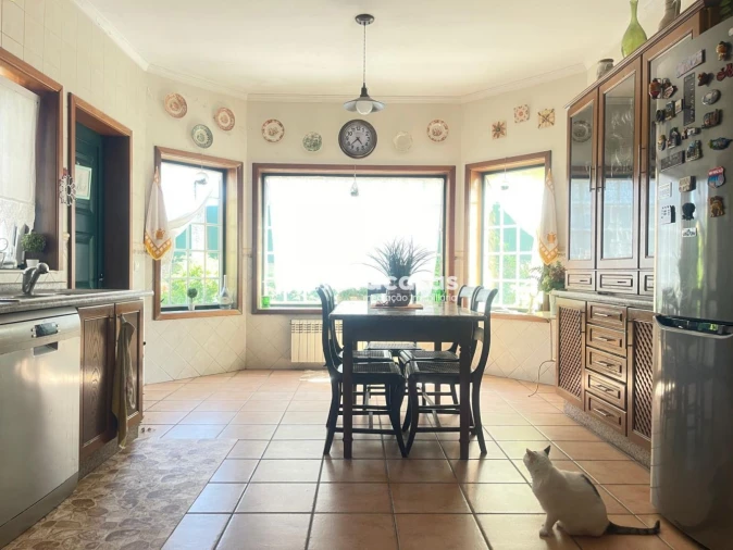 Moradia T4 para Venda em Oiã Foto 5