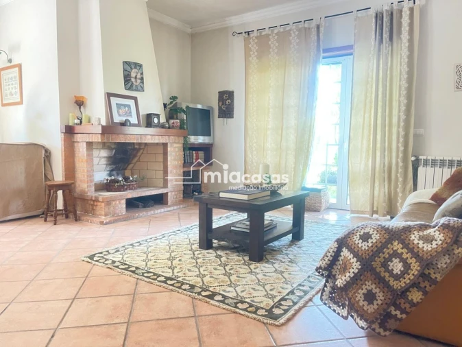 Moradia T4 para Venda em Oiã Foto 9