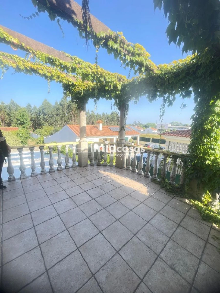 Moradia T4 para Venda em Oiã Foto 33