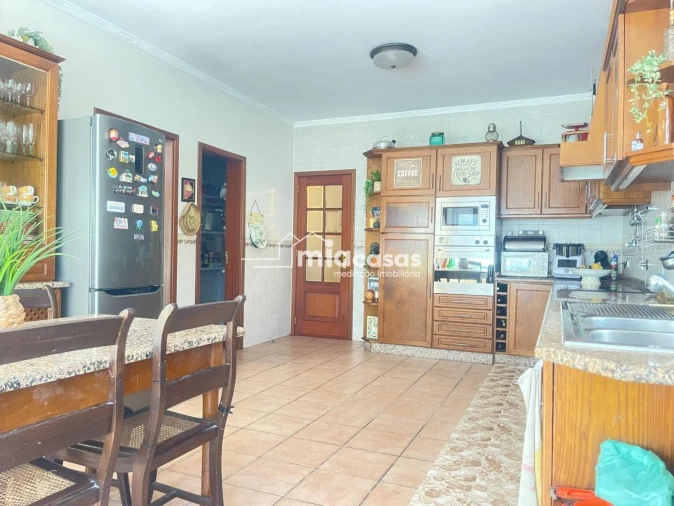 Moradia T4 para Venda em Oiã Foto 7