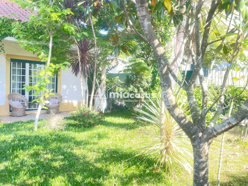 Moradia T4 para Venda em Oiã Foto 37