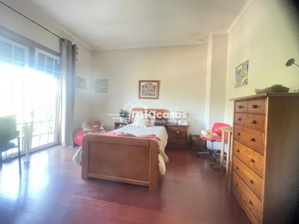 Moradia T4 para Venda em Oiã Foto 27