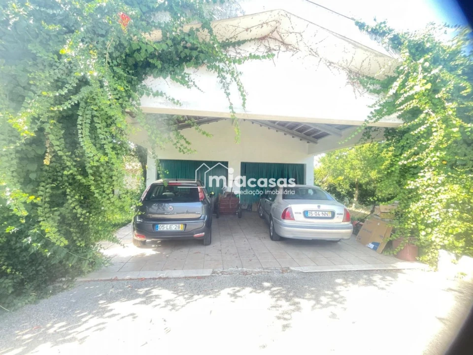 Moradia T4 para Venda em Oiã Foto 36