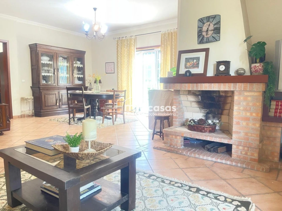 Moradia T4 para Venda em Oiã Foto 15