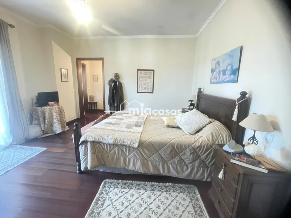 Moradia T4 para Venda em Oiã Foto 23