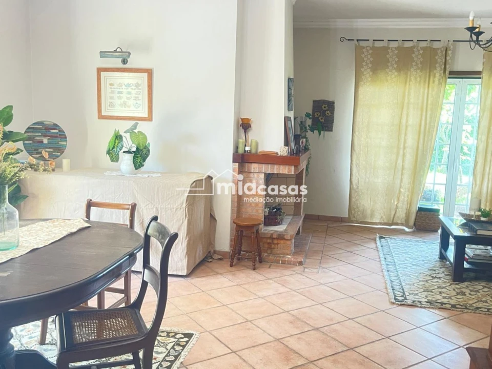 Moradia T4 para Venda em Oiã Foto 10