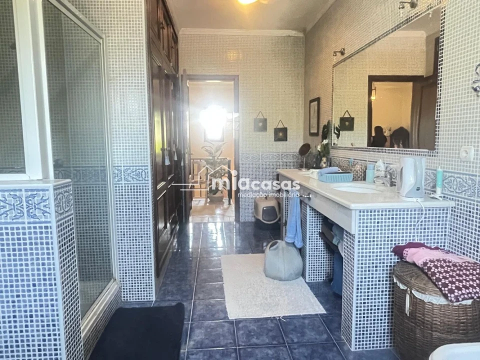 Moradia T4 para Venda em Oiã Foto 31