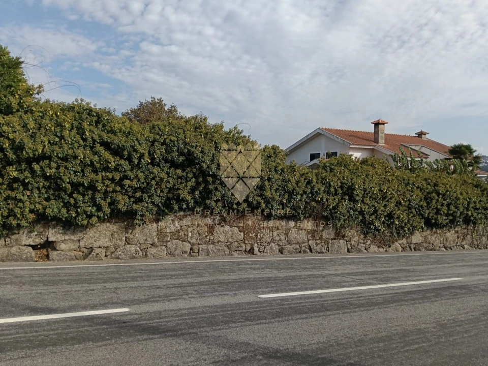 Terreno para Venda em Lodares Foto 7
