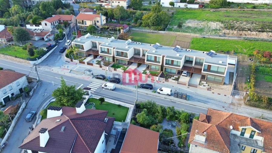 Moradia T3 para Venda em Silvares, Pias, Nogueira e Alvarenga Foto 2