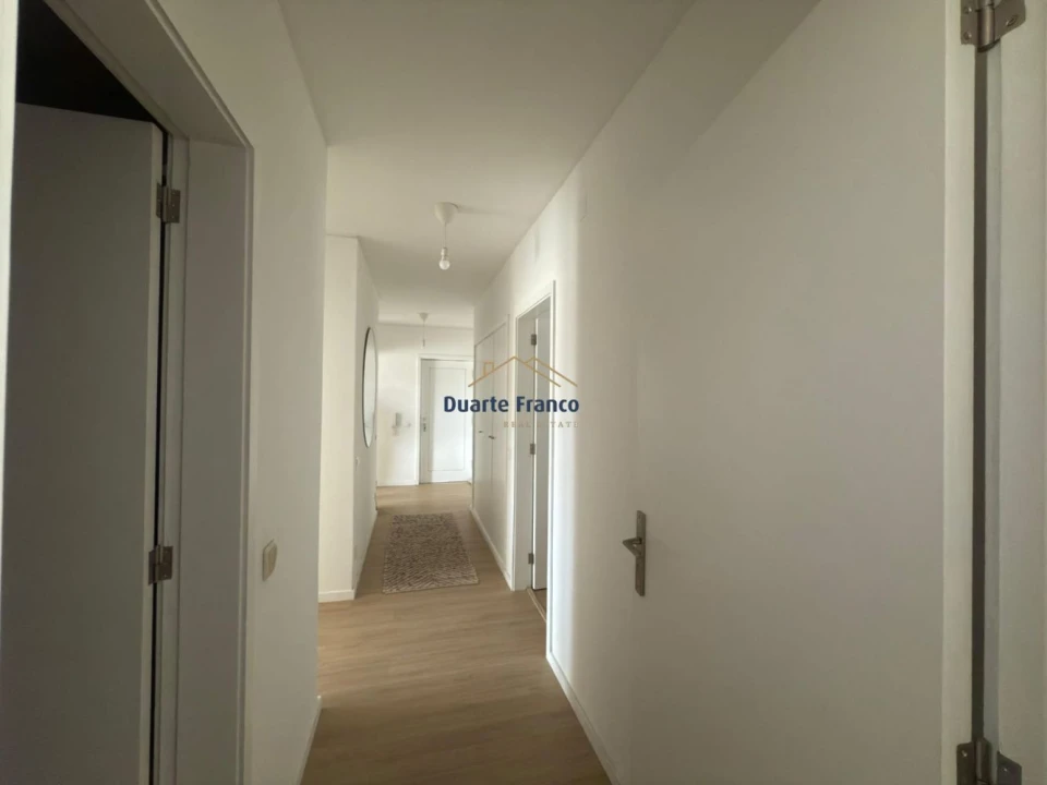 Apartamento T3 para Venda em Custóias, Leça do Balio e Guifões Foto 2