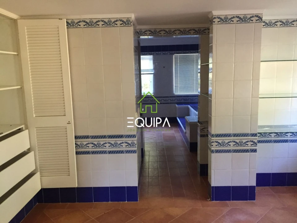 Moradia T7 para Venda em Queluz e Belas Foto 19