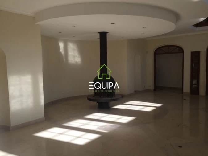 Moradia T7 para Venda em Queluz e Belas Foto 6