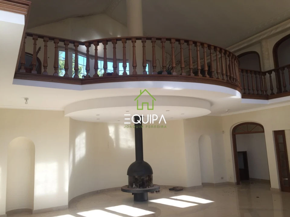 Moradia T7 para Venda em Queluz e Belas Foto 7