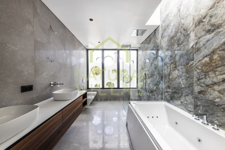 Moradia T5 para Venda em Quarteira Foto 20