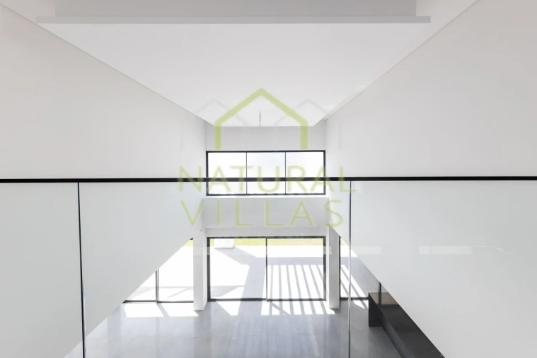 Moradia T5 para Venda em Quarteira Foto 24