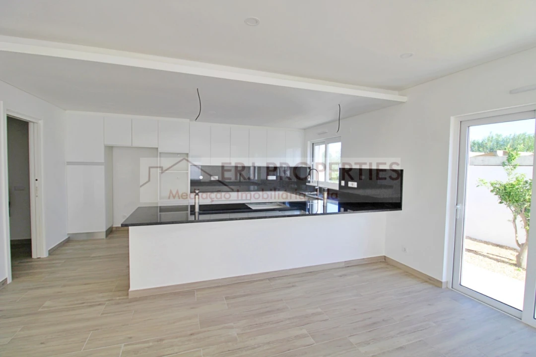 Moradia T5 para Venda em Altura Foto 18