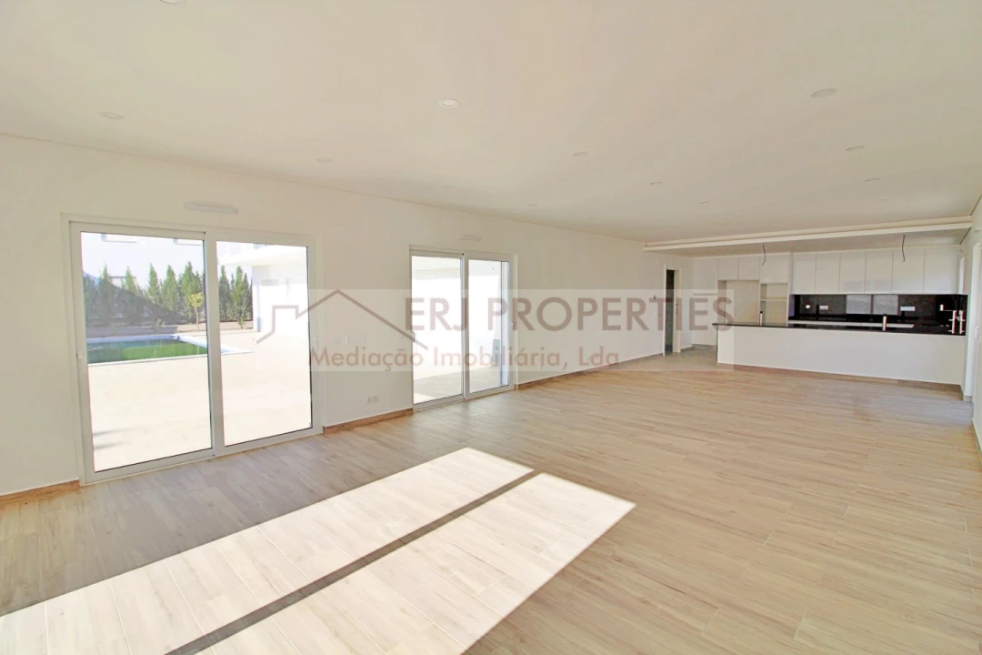 Moradia T5 para Venda em Altura Foto 19