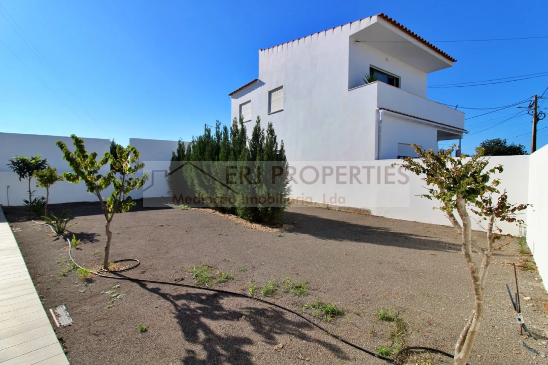 Moradia T5 para Venda em Altura Foto 21